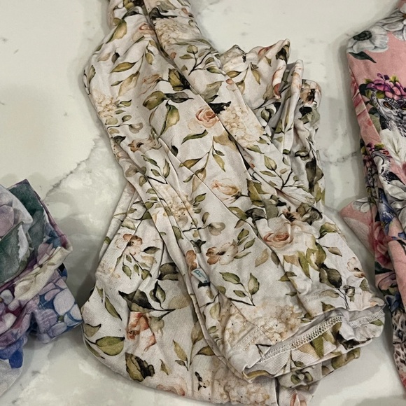 2T Posh Peanut Pajama Sets (5 sets) - Picture 5 of 6